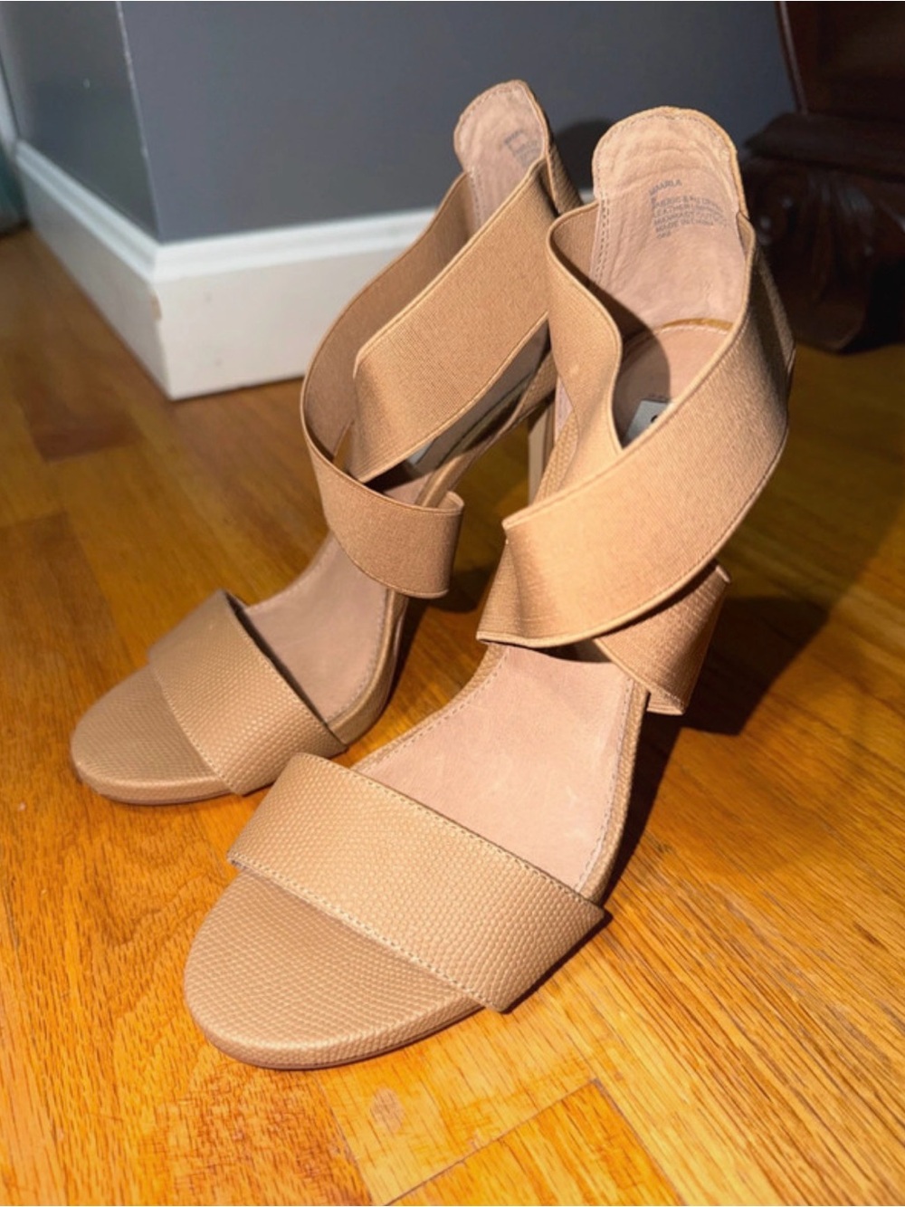 Steve Madden Tan Cross-Band Heel Sandals